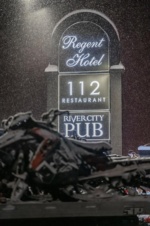 Regent Hotel Revelstoke Zewnętrze zdjęcie